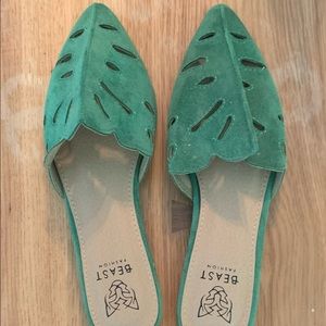 Green flats, leaf motif